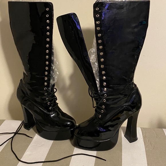Neiman Marcus pvc vinyl shinny boots - Picture 3 of 11